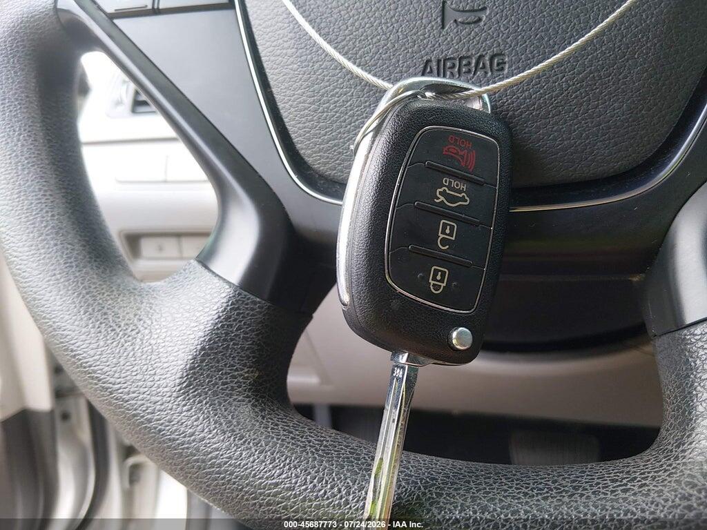 5NPE24AF7HH525324 2017 HYUNDAI SONATA photo no. 11