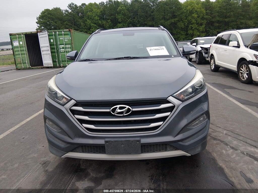 KM8J3CA2XHU554837 2017 HYUNDAI TUCSON photo no. 12