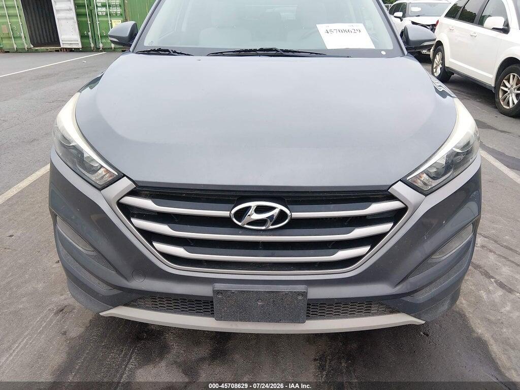 KM8J3CA2XHU554837 2017 HYUNDAI TUCSON photo no. 6
