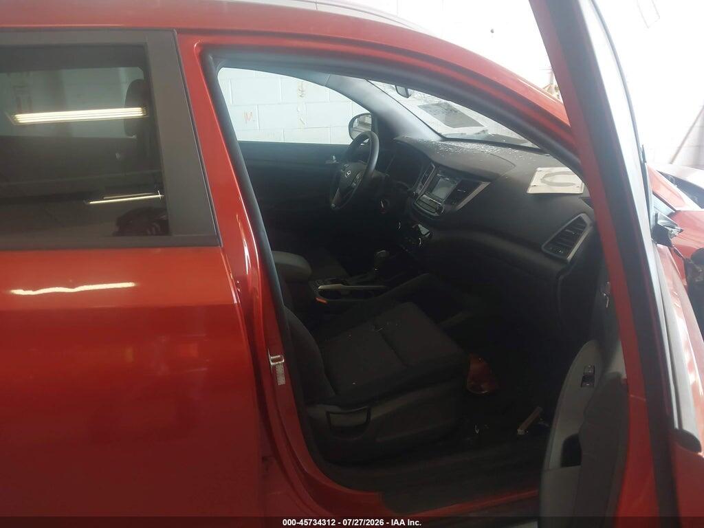 KM8J3CA2XHU421933 2017 HYUNDAI TUCSON photo no. 5