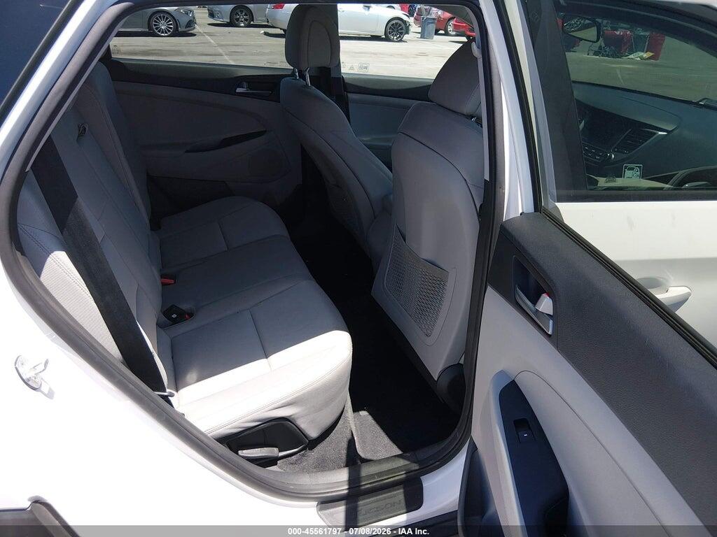 KM8J3CA49HU446565 2017 HYUNDAI TUCSON photo no. 8