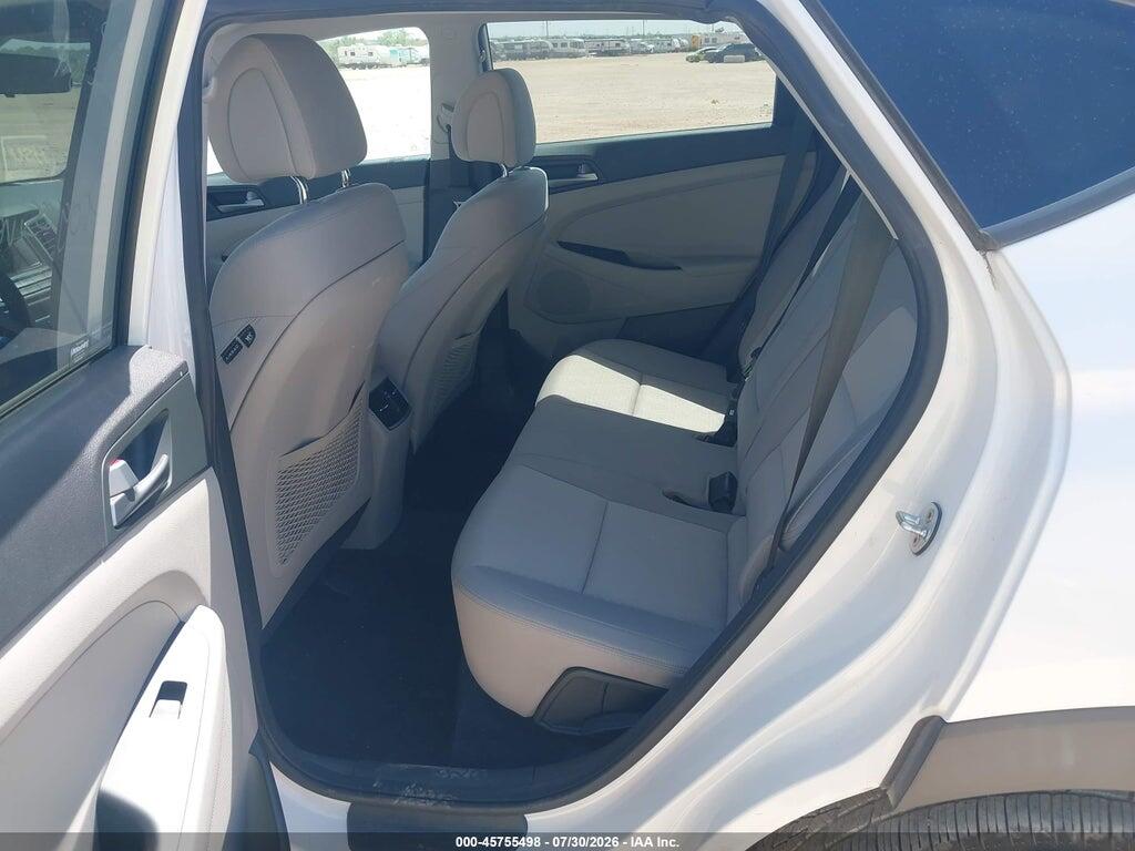 KM8J33A26HU308058 2017 HYUNDAI TUCSON photo no. 8