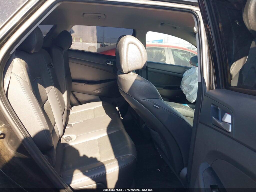 KM8J3CA29HU281907 2017 HYUNDAI TUCSON photo no. 8