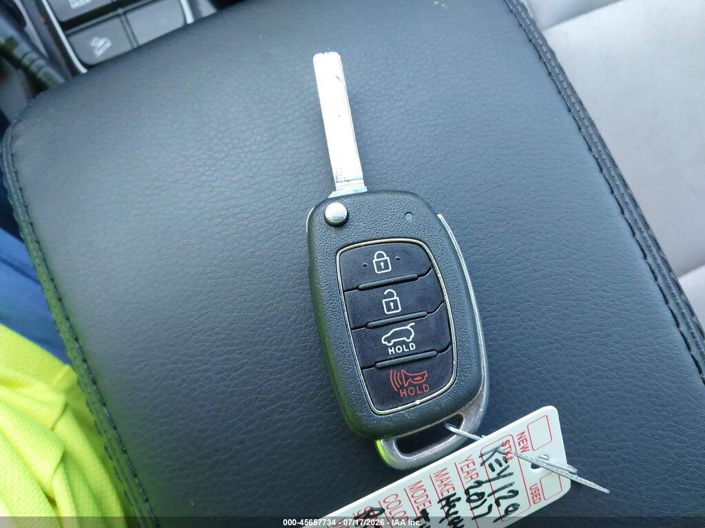 KM8J33A44HU439801 2017 HYUNDAI TUCSON photo no. 11