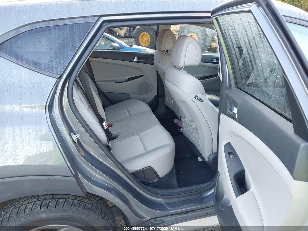 KM8J33A44HU439801 2017 HYUNDAI TUCSON photo no. 8