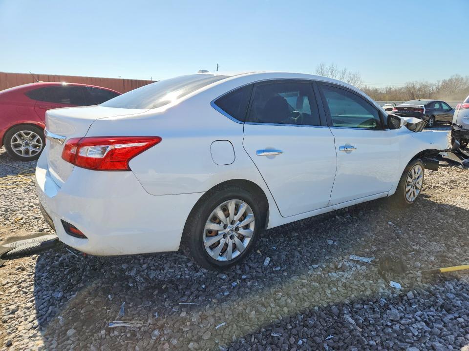 2017 NISSAN SENTRA S — Фото 3 из 12