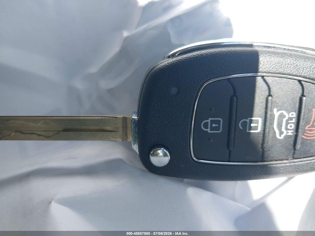 KM8J3CA49HU418586 2017 HYUNDAI TUCSON photo no. 11