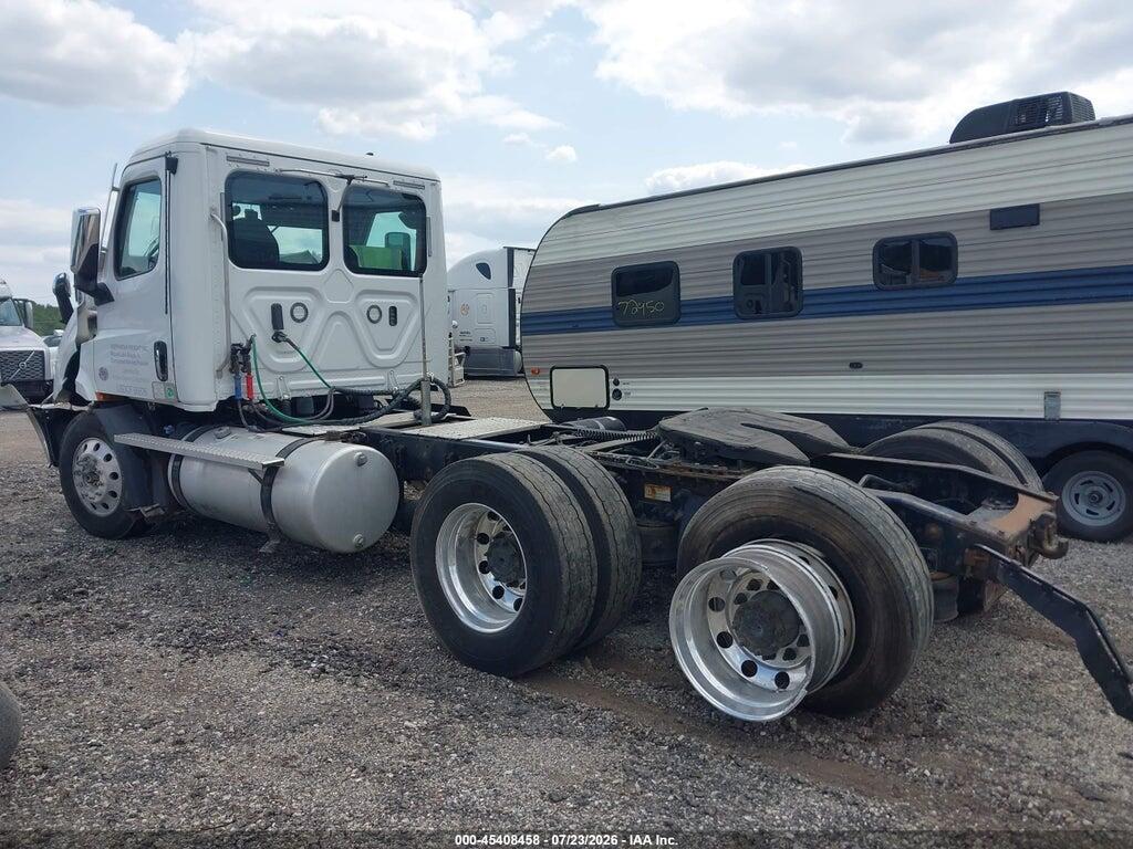 1FUJHTFM5MLMG6038 2021 FREIGHTLINER NEW CASCADIA 116 photo no. 3