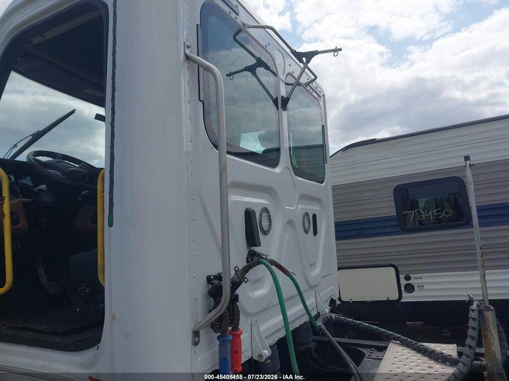 1FUJHTFM5MLMG6038 2021 FREIGHTLINER NEW CASCADIA 116 photo no. 7