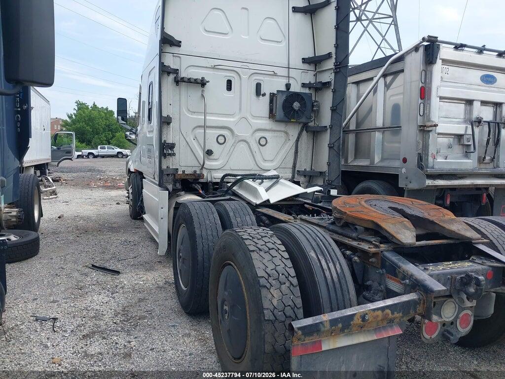 1FUJHHDR0MLML5070 2021 FREIGHTLINER NEW CASCADIA 126 photo no. 3