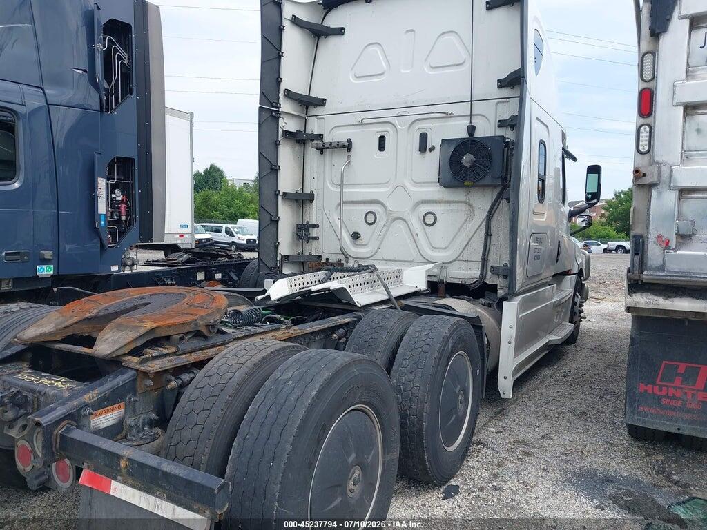 1FUJHHDR0MLML5070 2021 FREIGHTLINER NEW CASCADIA 126 photo no. 4