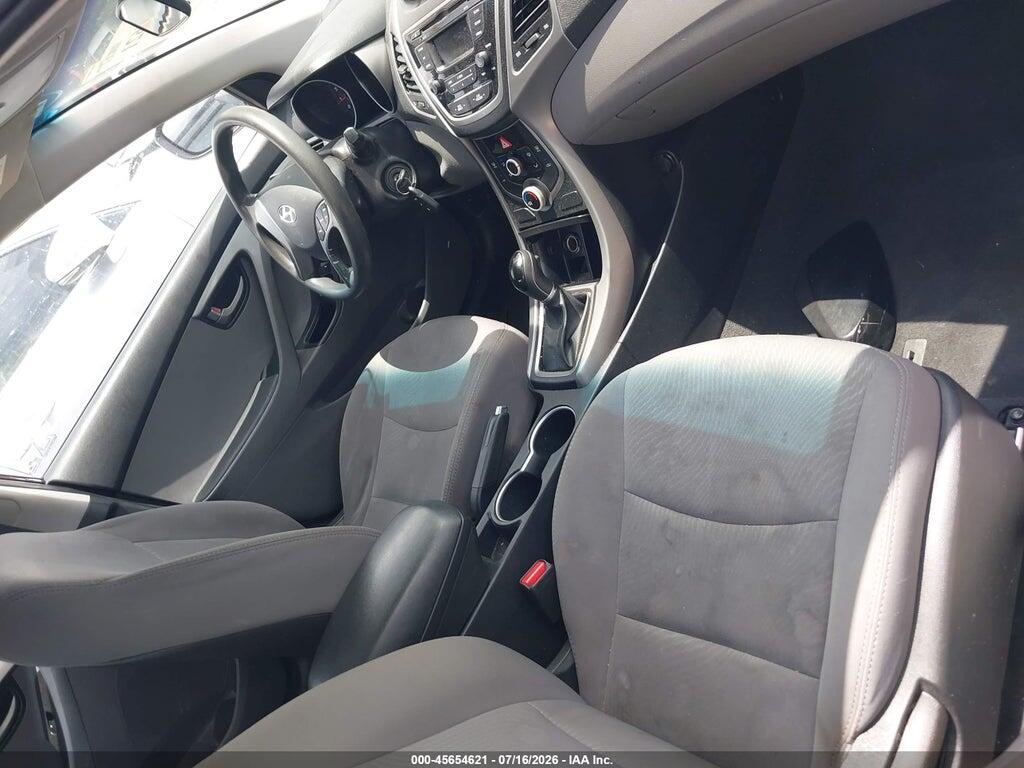 5NPDH4AE2GH694666 2016 HYUNDAI ELANTRA photo no. 5