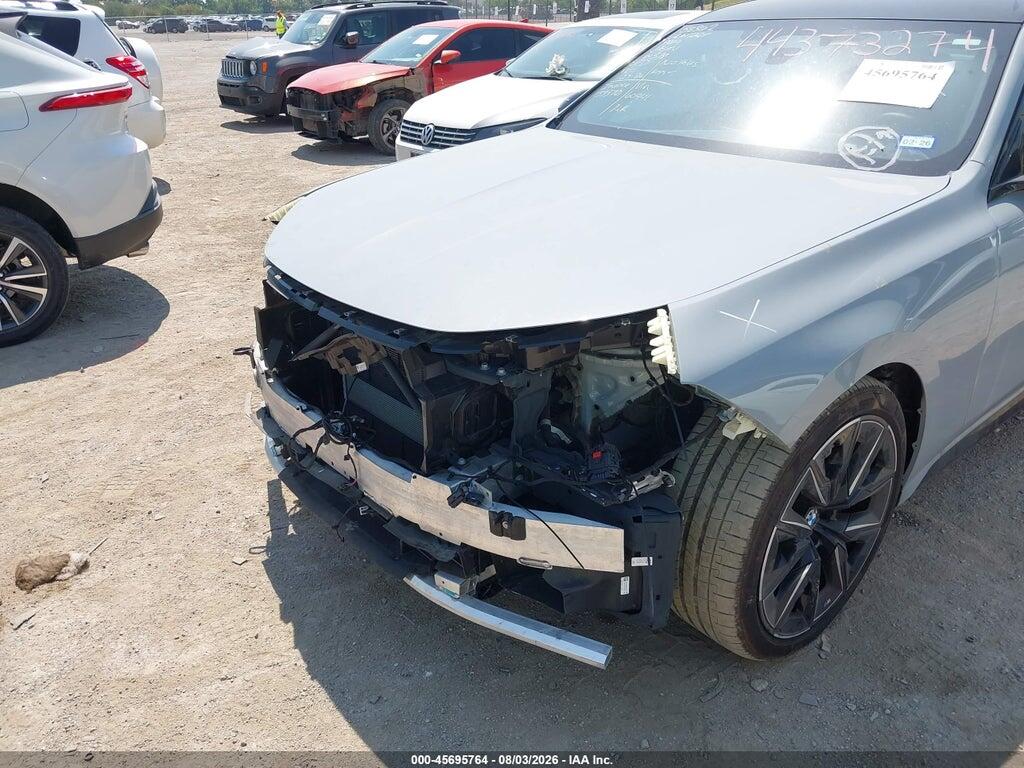 WBA23EH06SCT60941 2025 BMW 740I photo no. 6