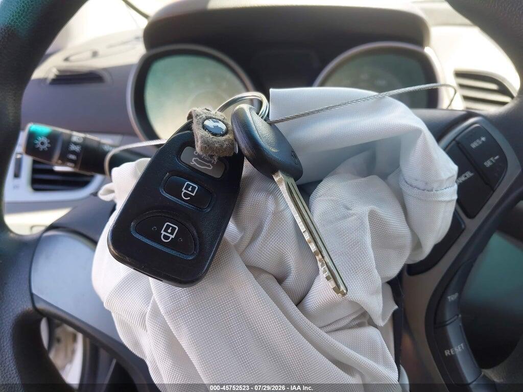 5NPDH4AE2GH685658 2016 HYUNDAI ELANTRA photo no. 11