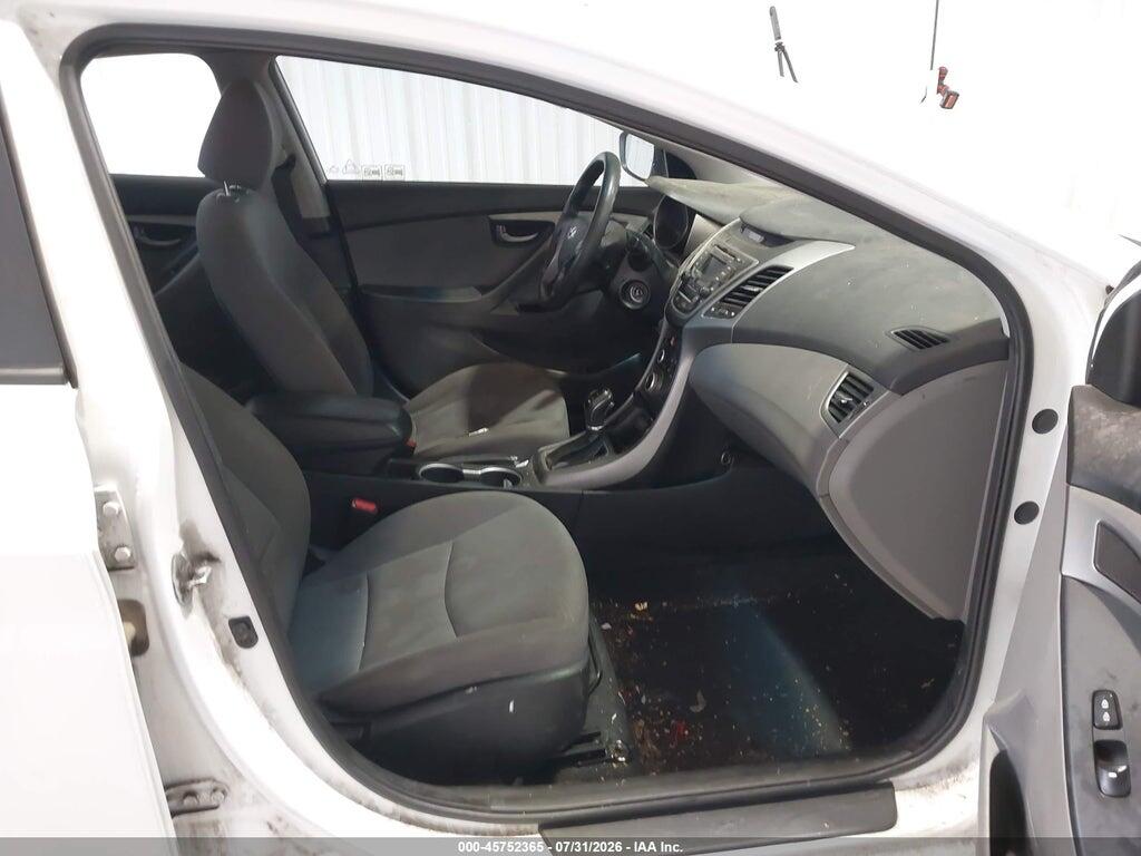 5NPDH4AE2GH752517 2016 HYUNDAI ELANTRA photo no. 5