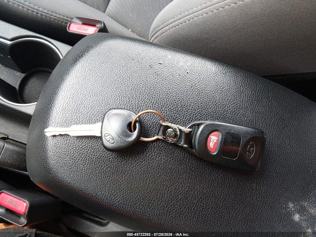 5NPDH4AE1GH713739 2016 HYUNDAI ELANTRA photo no. 11
