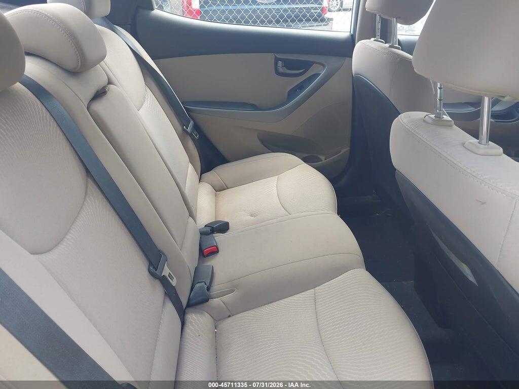 5NPDH4AEXGH795583 2016 HYUNDAI ELANTRA photo no. 8