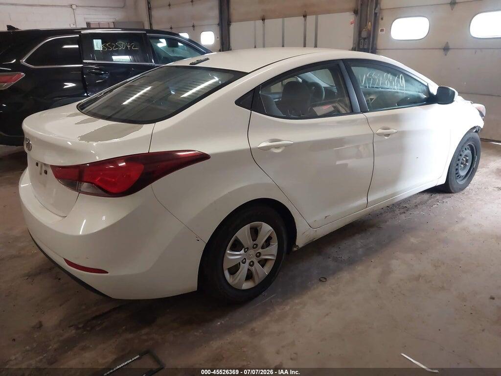 5NPDH4AE2GH674935 2016 HYUNDAI ELANTRA photo no. 4