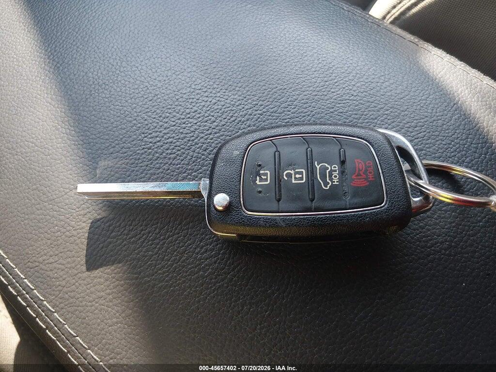 KM8SMDHF2GU156102 2016 HYUNDAI SANTA FE photo no. 11