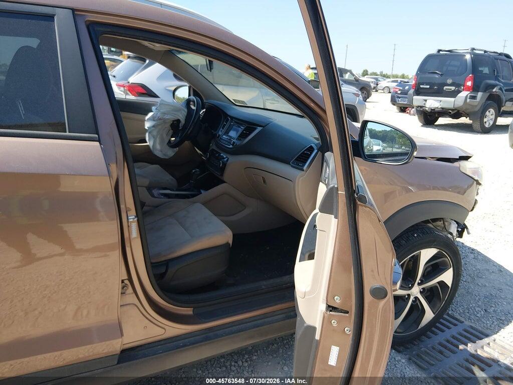 KM8J3CA28GU075525 2016 HYUNDAI TUCSON photo no. 5