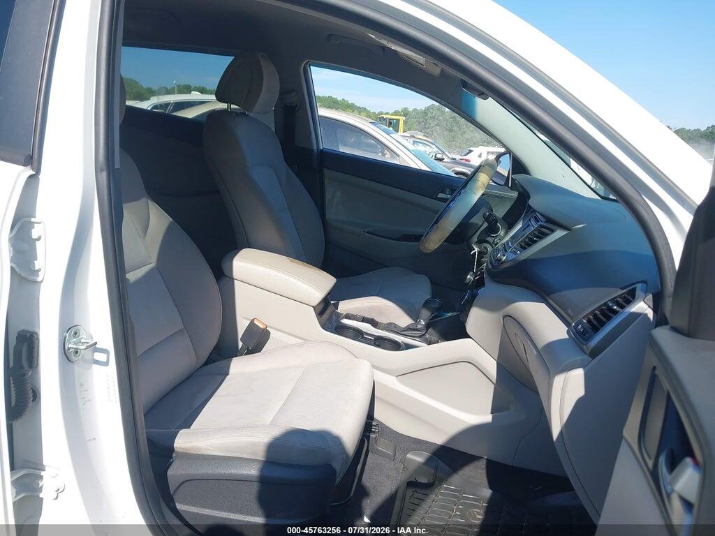 KM8J33A2XGU030778 2016 HYUNDAI TUCSON photo no. 5