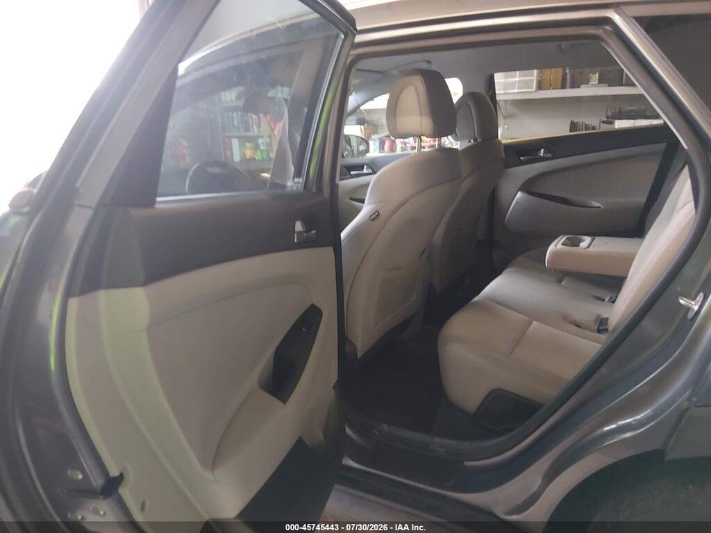 KM8J3CA20GU219875 2016 HYUNDAI TUCSON photo no. 8