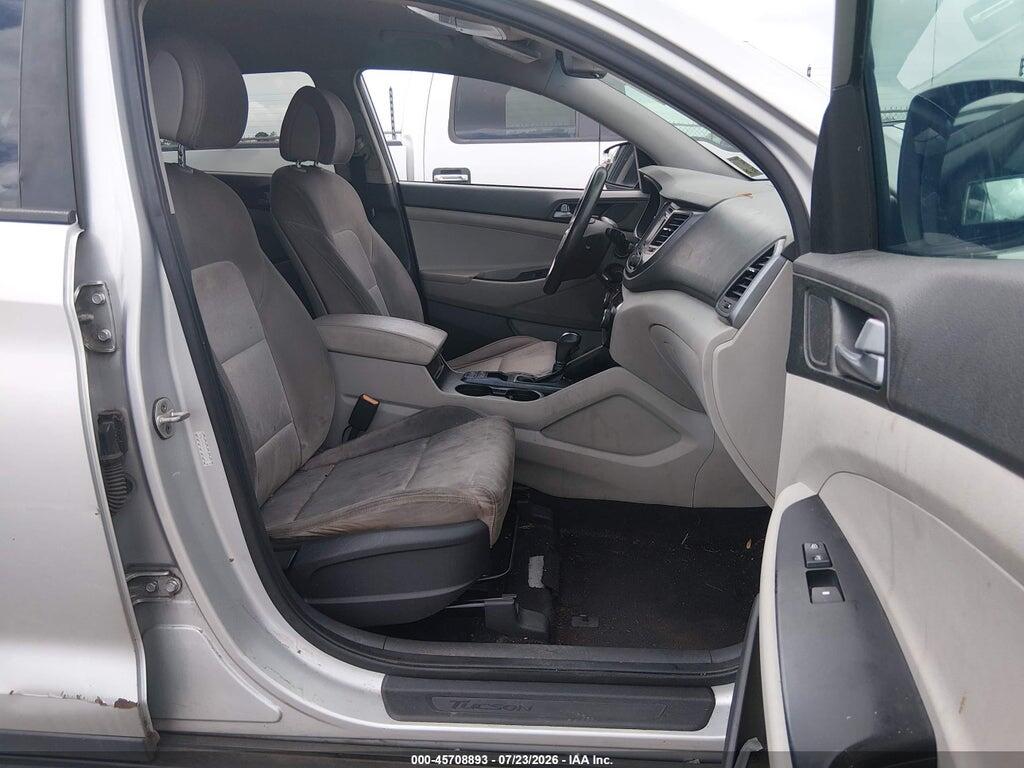 KM8J23A45GU242315 2016 HYUNDAI TUCSON photo no. 5