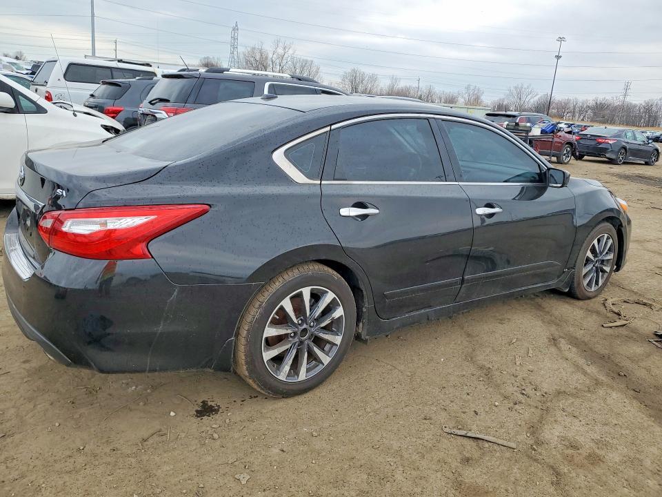 2017 NISSAN ALTIMA 2.5 SV — Фото 3 из 12