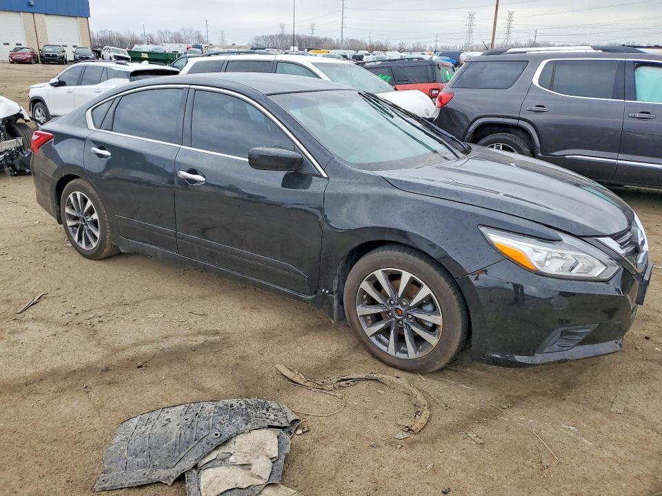 2017 NISSAN ALTIMA 2.5 SV — Фото 4 из 12