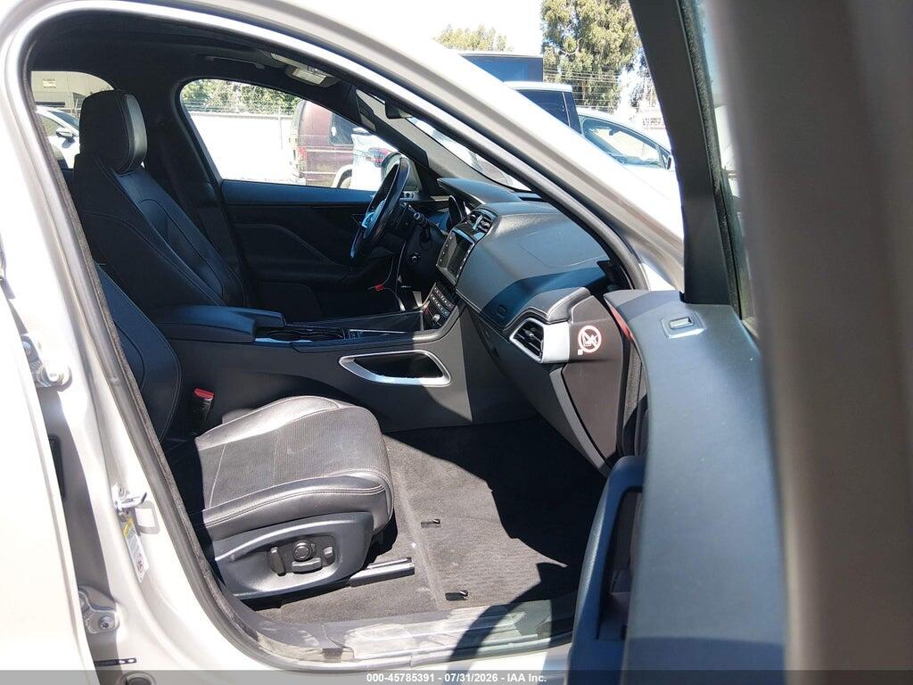 SADCL2BV7HA489984 2017 JAGUAR F-PACE photo no. 5