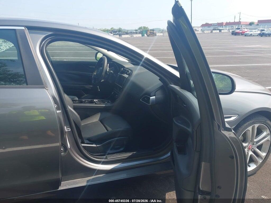 SAJAD4BV3HA971266 2017 JAGUAR XE photo no. 5