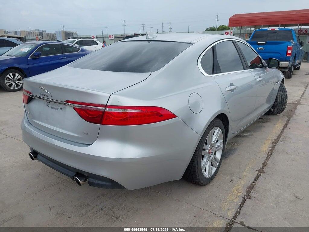 SAJBD4BV9HCY44644 2017 JAGUAR XF photo no. 4