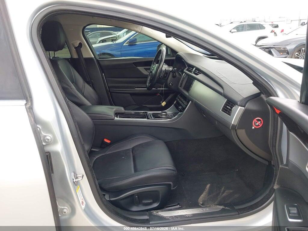 SAJBD4BV9HCY44644 2017 JAGUAR XF photo no. 5