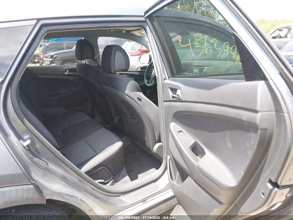 KM8J23A43GU121072 2016 HYUNDAI TUCSON photo no. 8