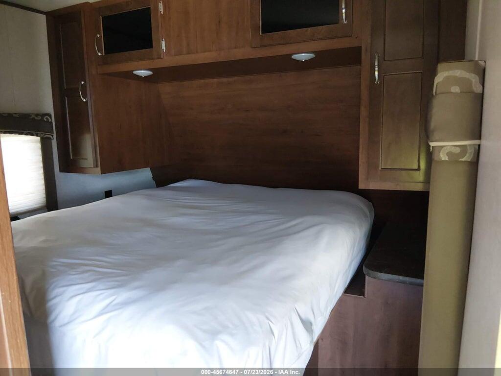 1UJBJ0BP4H1TH0109 2017 JAYCO JAY FLIGHT 26BH TRAVEL TRAILER photo no. 12