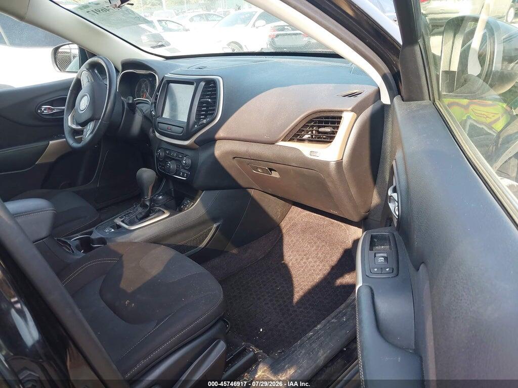 1C4PJMCS4HW606250 2017 JEEP CHEROKEE photo no. 5