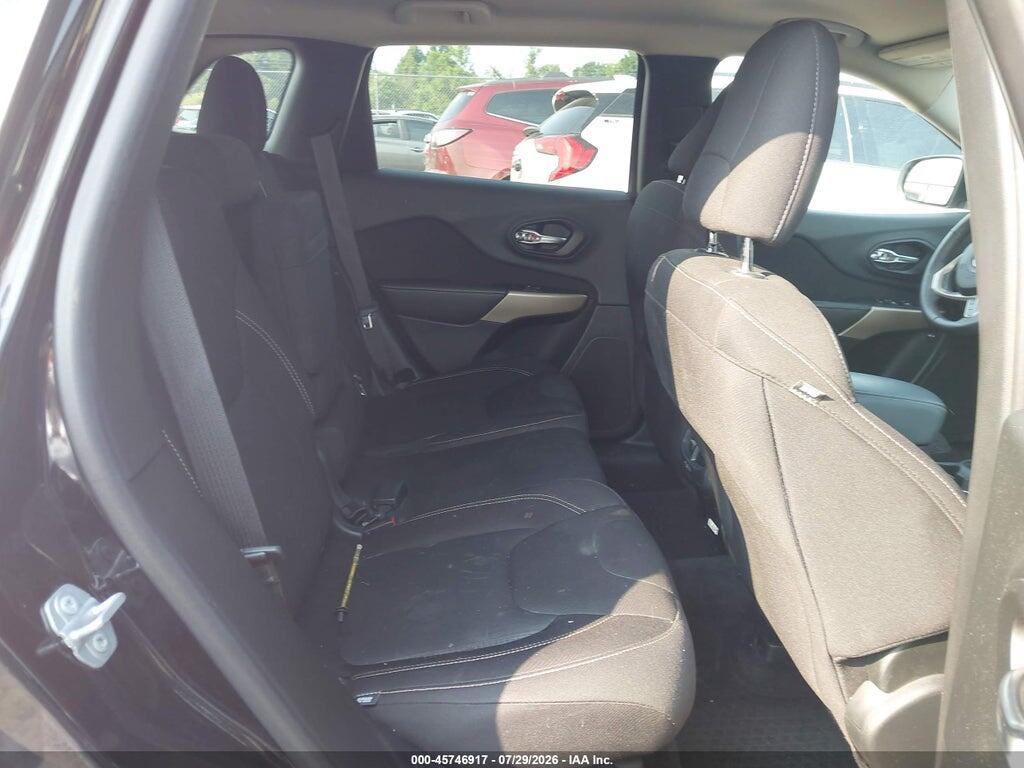 1C4PJMCS4HW606250 2017 JEEP CHEROKEE photo no. 8