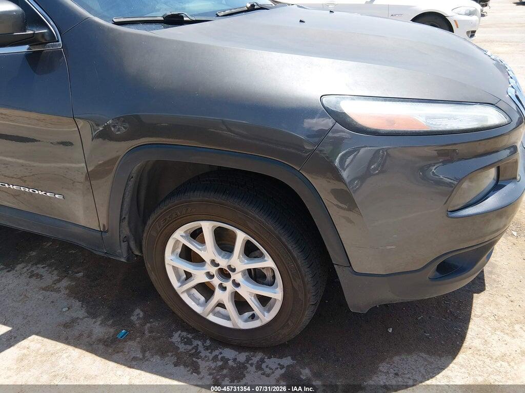 1C4PJLCB4HW649982 2017 JEEP CHEROKEE photo no. 6