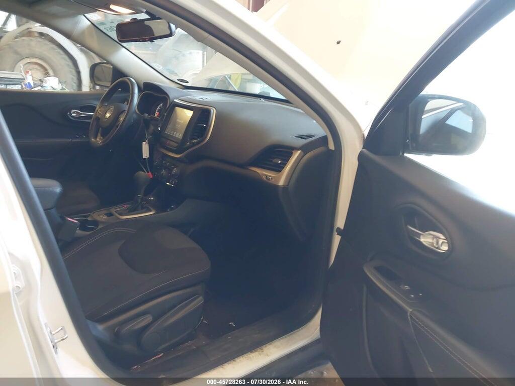 1C4PJMCB7HW544746 2017 JEEP CHEROKEE photo no. 5