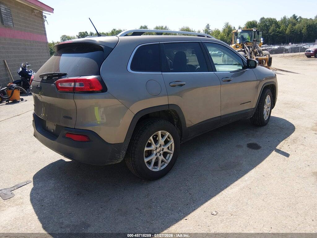 1C4PJMCB4HW521246 2017 JEEP CHEROKEE photo no. 4