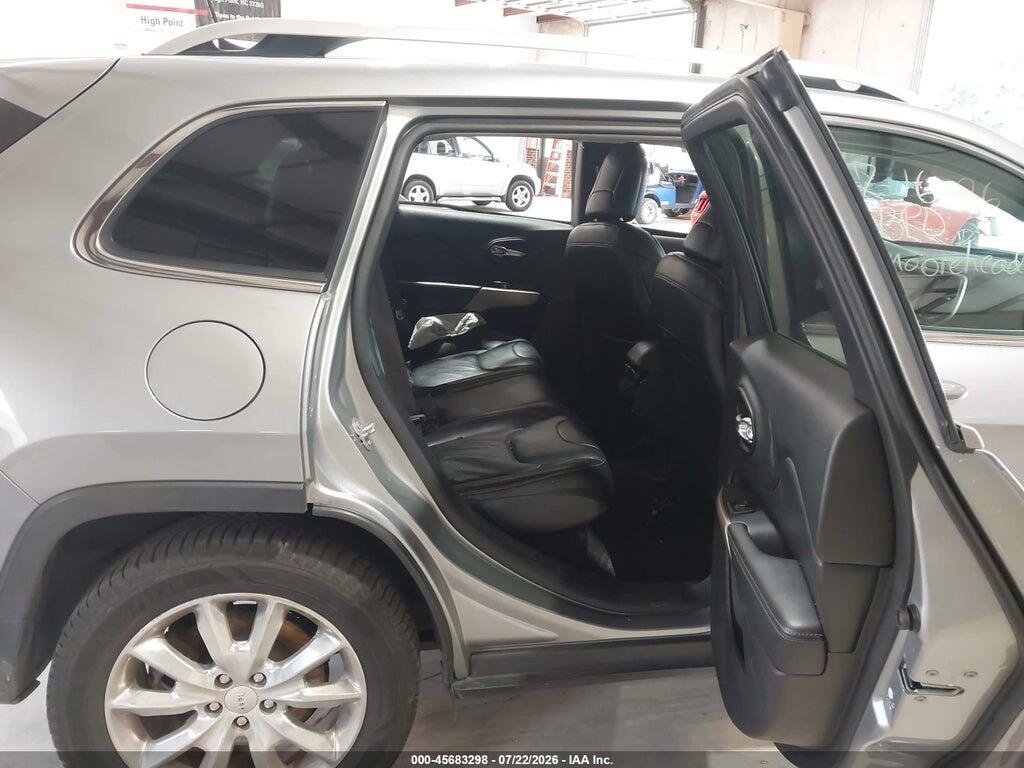 1C4PJMDB7HW665453 2017 JEEP CHEROKEE photo no. 8