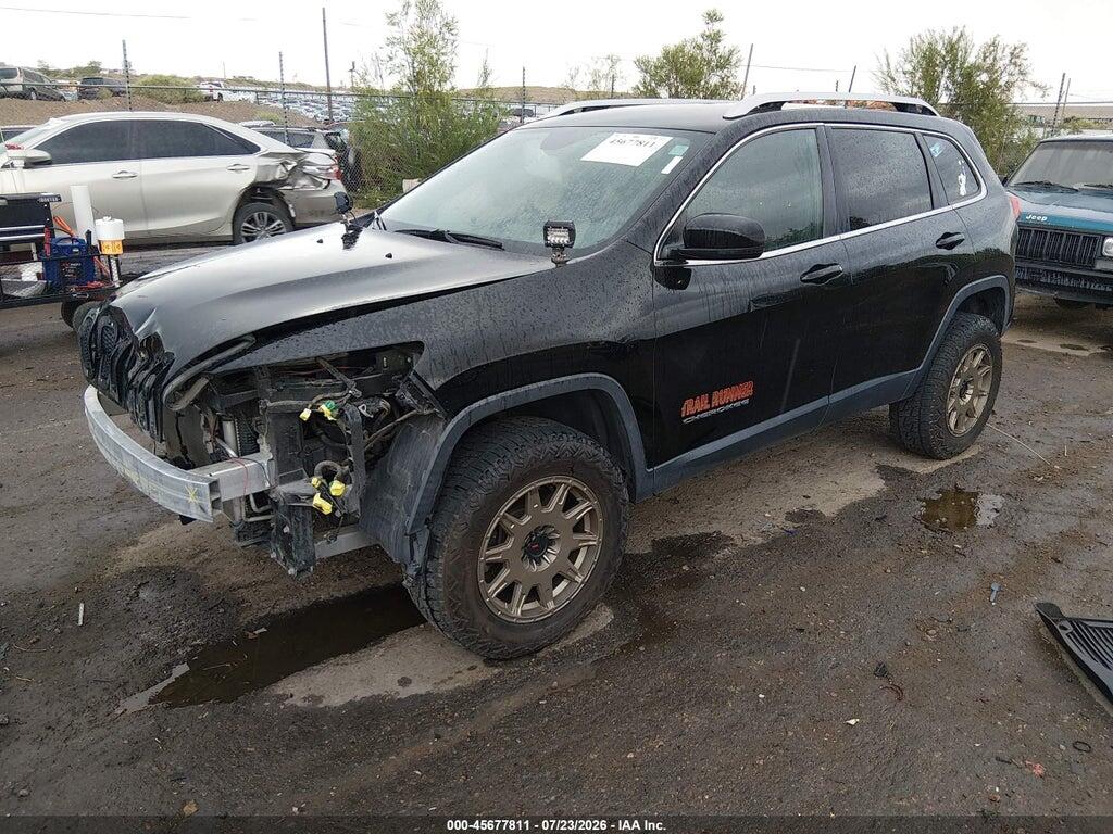1C4PJMCB9HW666444 2017 JEEP CHEROKEE photo no. 2