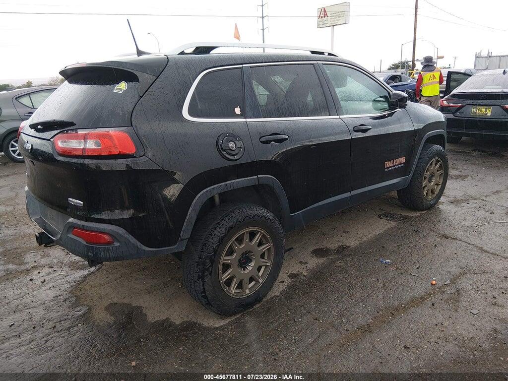 1C4PJMCB9HW666444 2017 JEEP CHEROKEE photo no. 4
