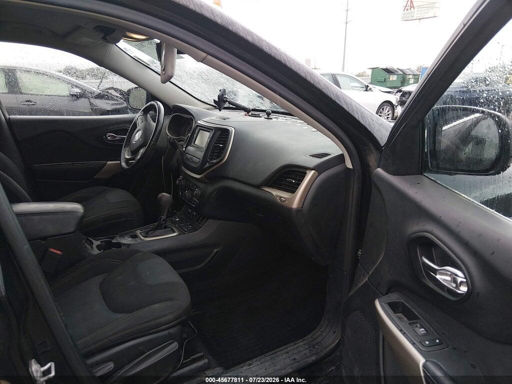 1C4PJMCB9HW666444 2017 JEEP CHEROKEE photo no. 5