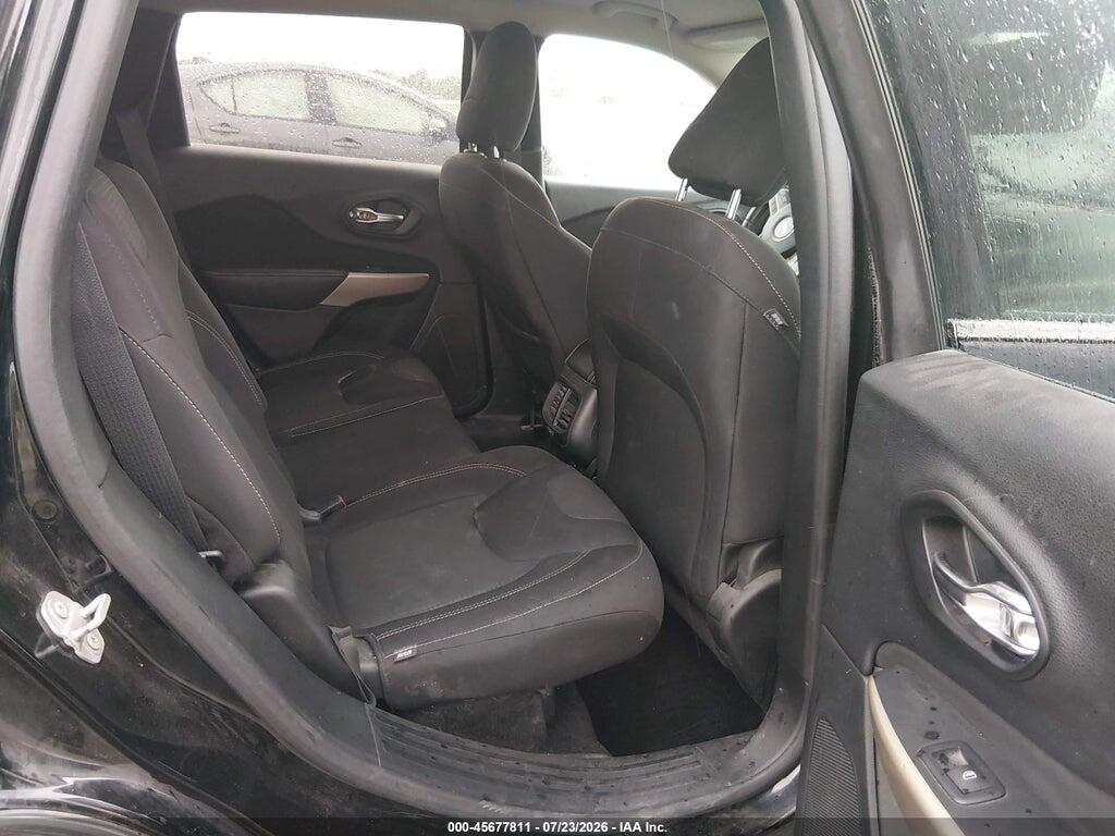 1C4PJMCB9HW666444 2017 JEEP CHEROKEE photo no. 8