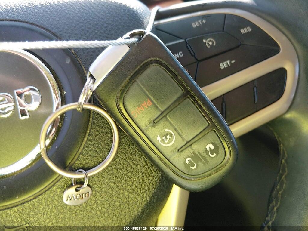 1C4PJMDS0HW646940 2017 JEEP CHEROKEE photo no. 11