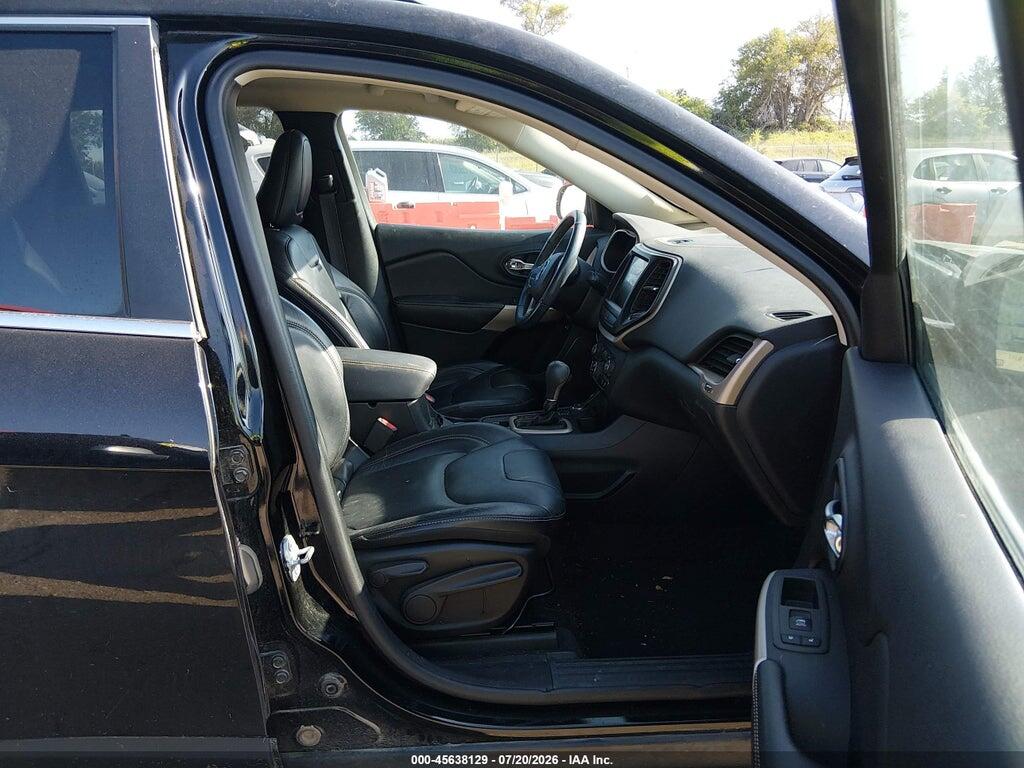 1C4PJMDS0HW646940 2017 JEEP CHEROKEE photo no. 5