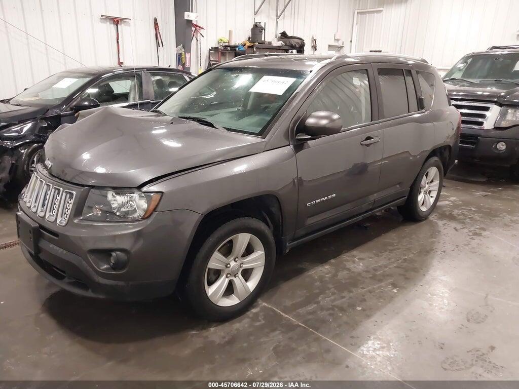 1C4NJDEB0HD112094 2017 JEEP COMPASS photo no. 2