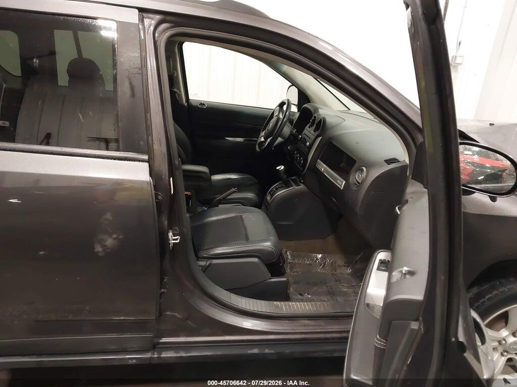 1C4NJDEB0HD112094 2017 JEEP COMPASS photo no. 5