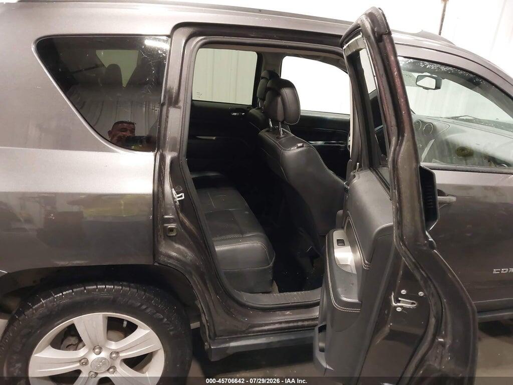1C4NJDEB0HD112094 2017 JEEP COMPASS photo no. 8